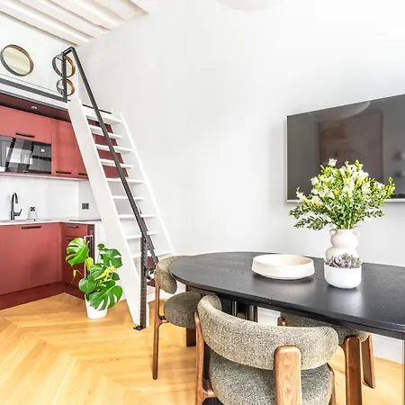 Daire Luxury Apartement, Center Of *